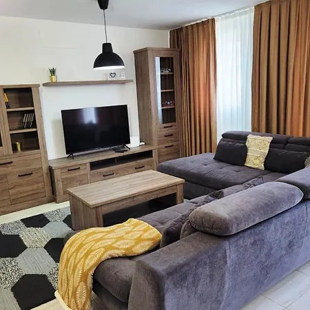 Apartament Casa Dina *